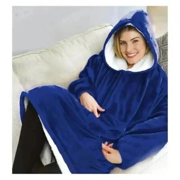 Huggle Hoodie AS SEEN ON TV ( ORIGINAL ) ultra-plush, oversized blanket hoodie. - Picture 2 of 8